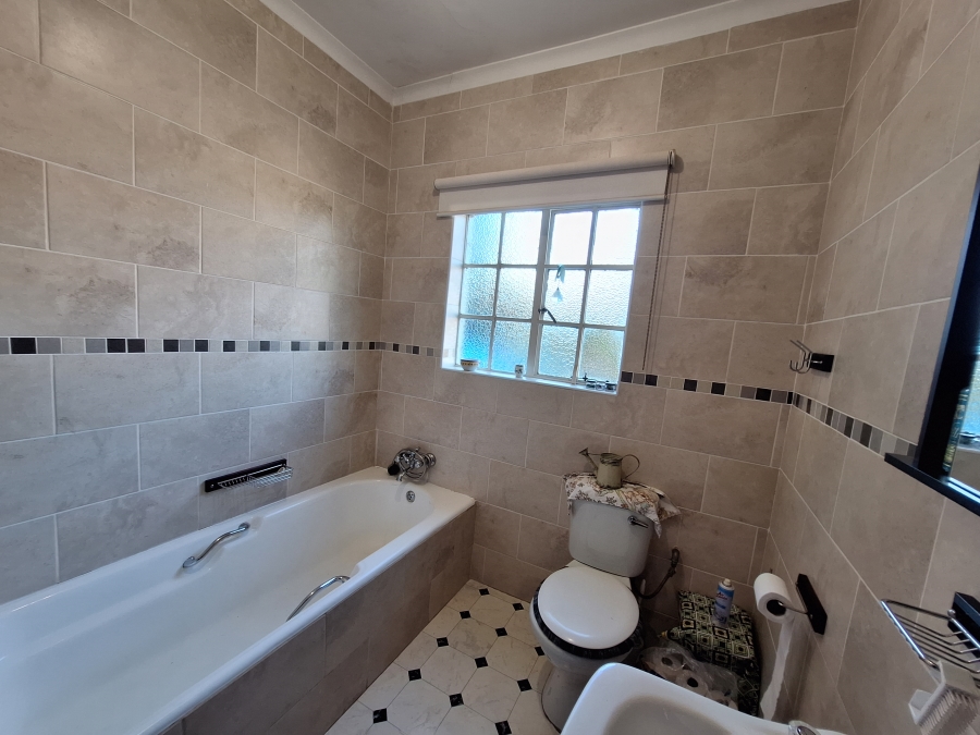 4 Bedroom Property for Sale in Protea Park North West